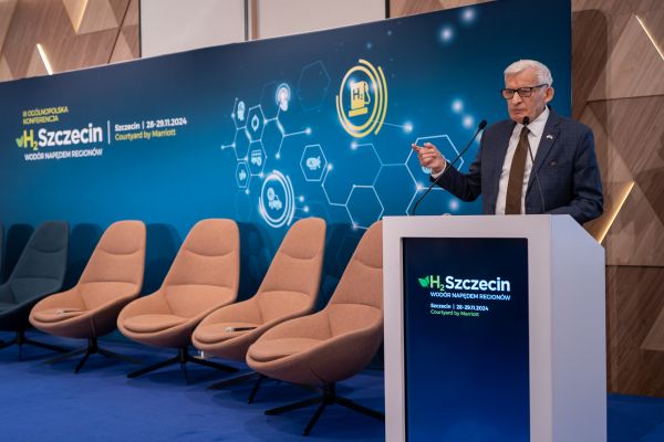 h2szczecin-20241128-00241D5E8247-4AEB-0138-F5E5-018046986A79.jpg