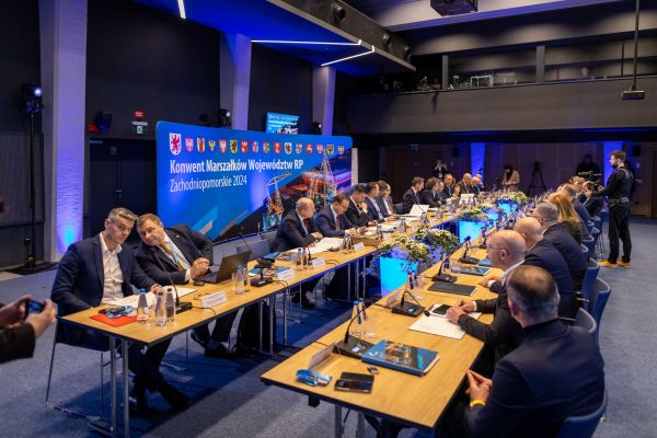 konwent-marszlkow-20241128-0047B24AE2A2-859B-5F3F-33C0-7122E15AE2CC.jpg